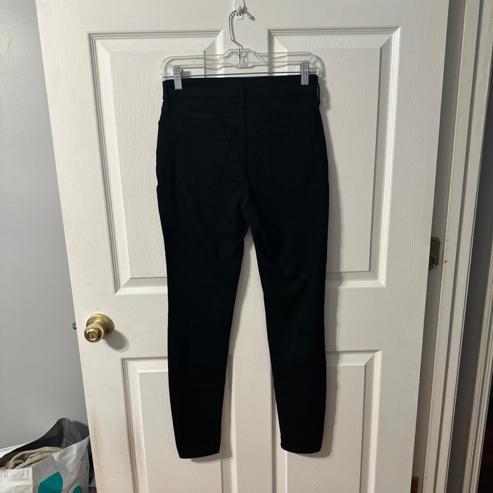 Women’s Old Navy Black skinny jeans 4 NWOT